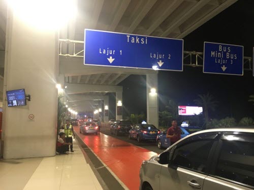 공항 택시 승강장 공항 택시 승강장