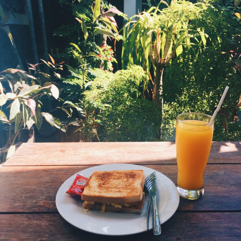 길리섬 아침식사 길리섬 아침식사