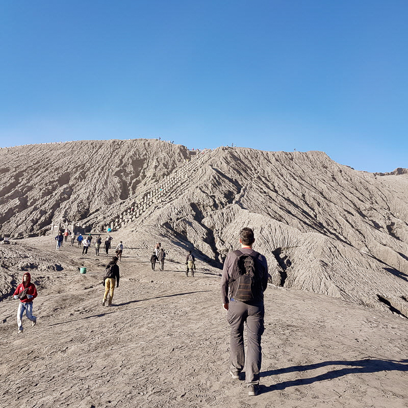 화산 주변 걷기